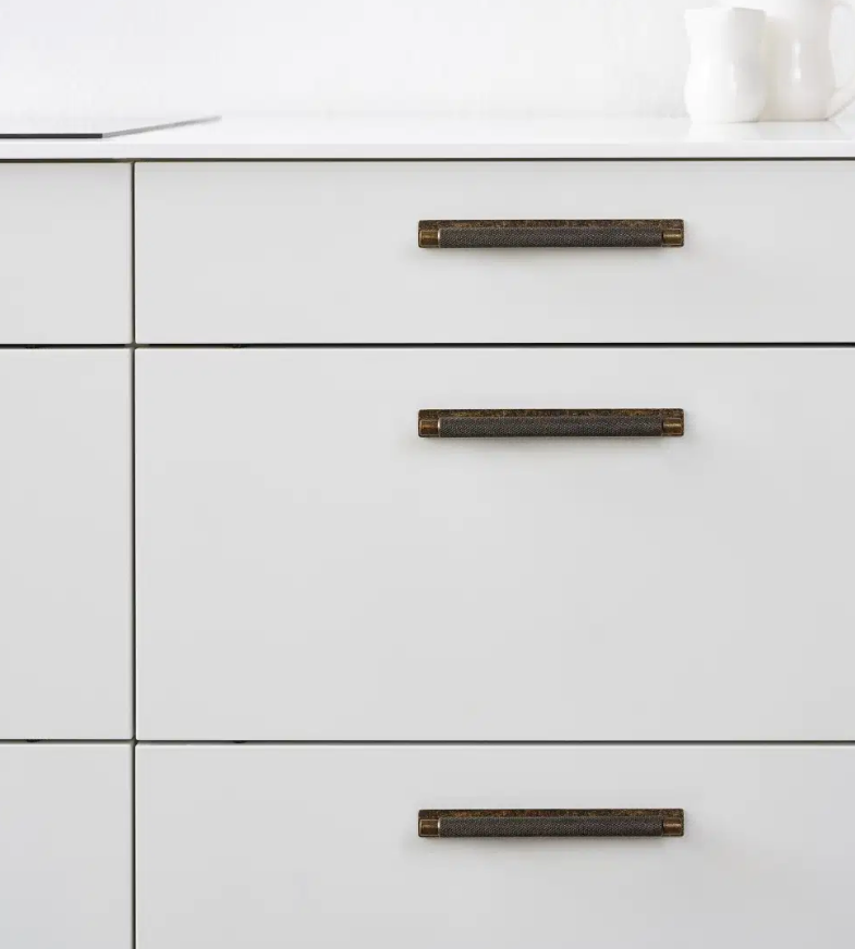 Furnipart Manor Back Knurled Pull Handle Antique Brass