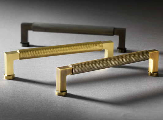 Carlisle Brass Camille Knurled Cabinet Handle Antique Brass