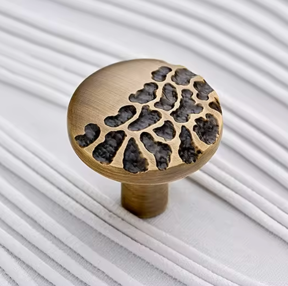 Cabinet Knob Flat Magma Engraved Collection