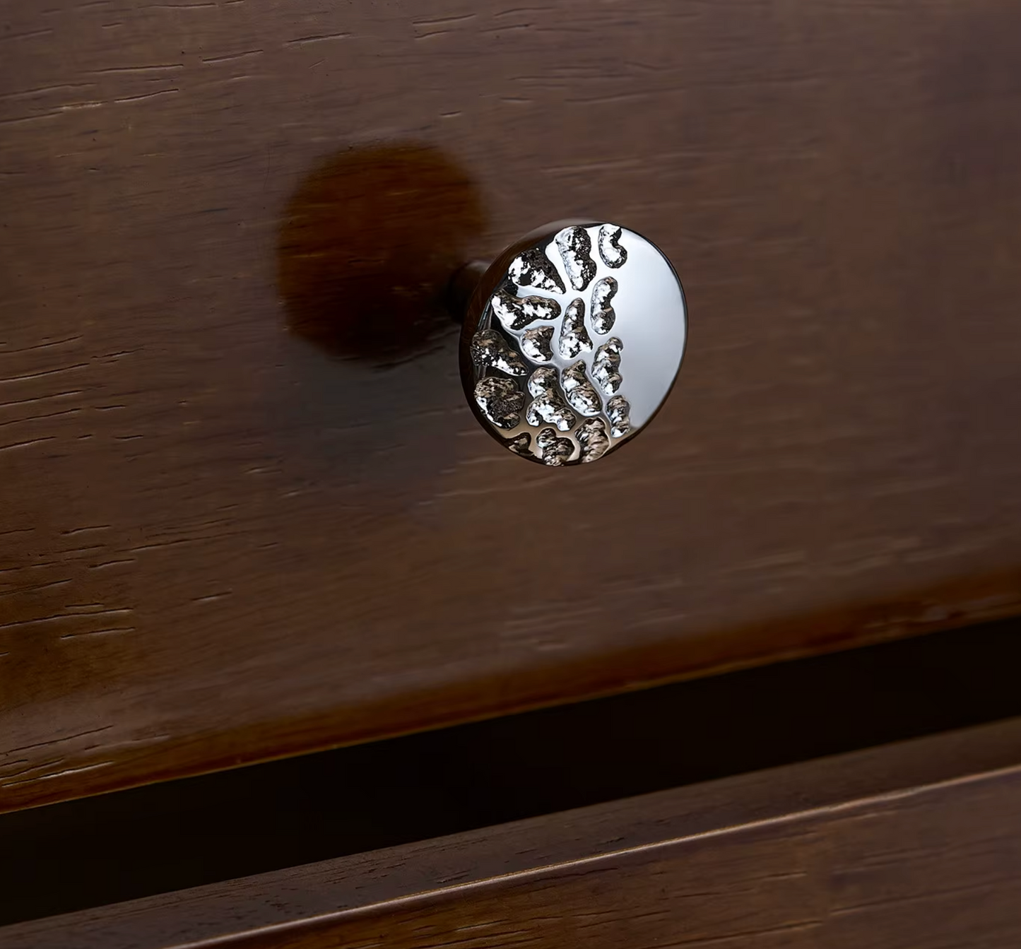 Cabinet Knob Flat Magma Engraved Collection
