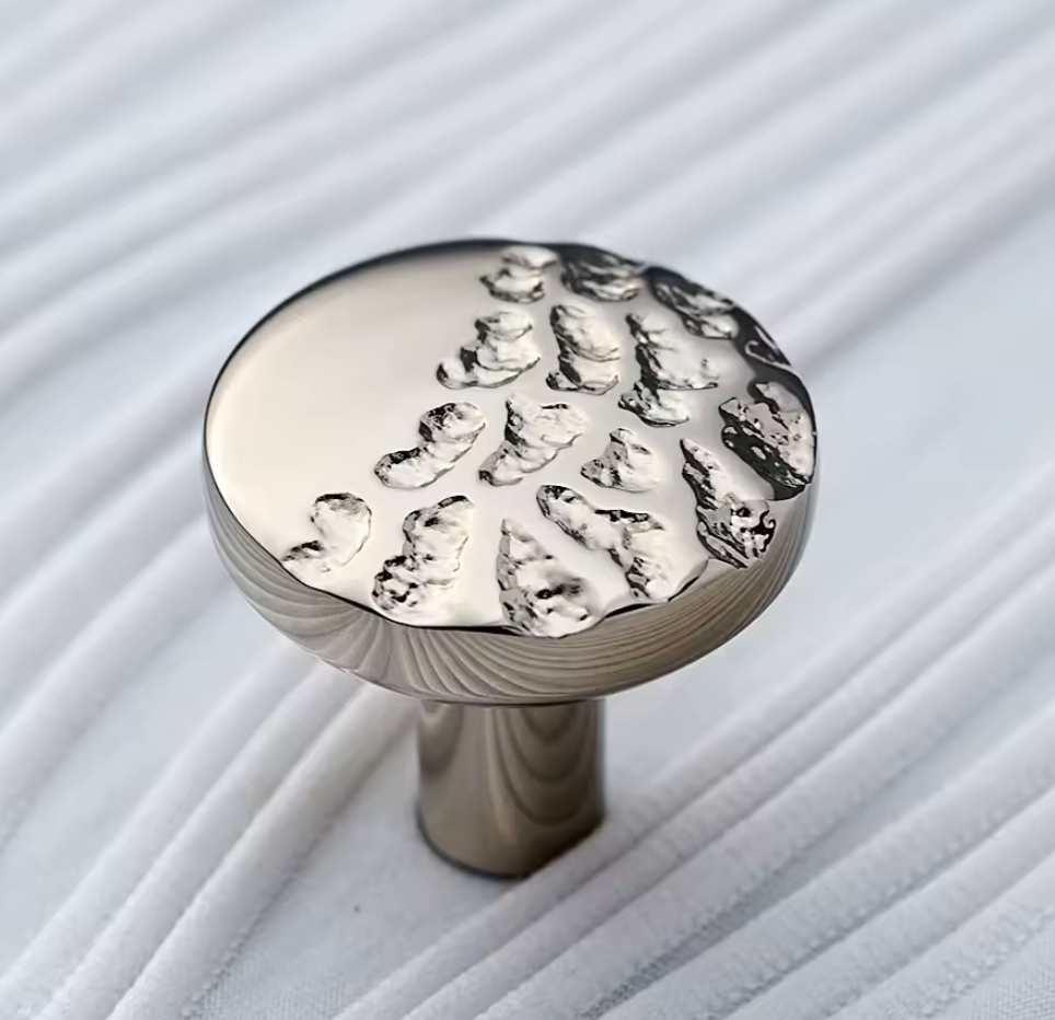 Cabinet Knob Flat Magma Engraved Collection