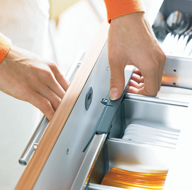 Blum TANDEMBOX ANTARO Inner Drawer Handle + Latch