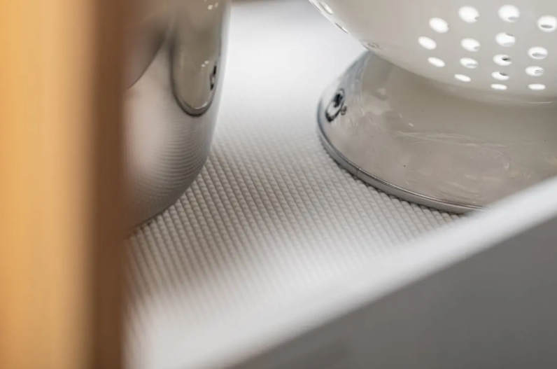 Drawer Matting White Rubberised PVC Non-Slip Matt 5m Roll