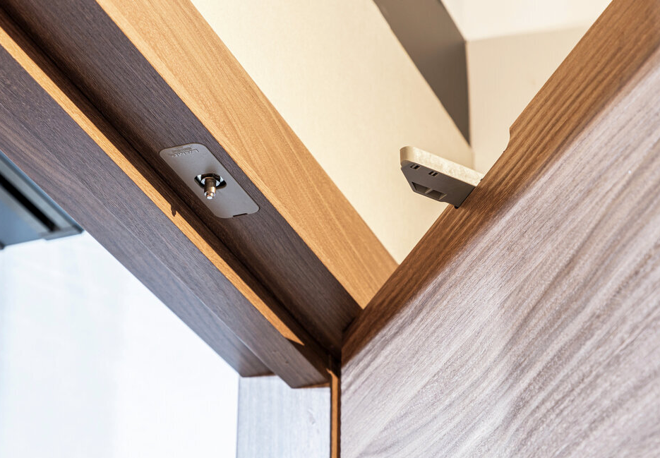 Concealed Door Damper Soft-Closing LDD-V Sugatsune