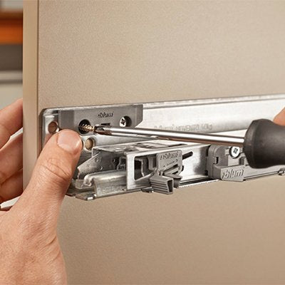 blum-shelf-lock-for-runners