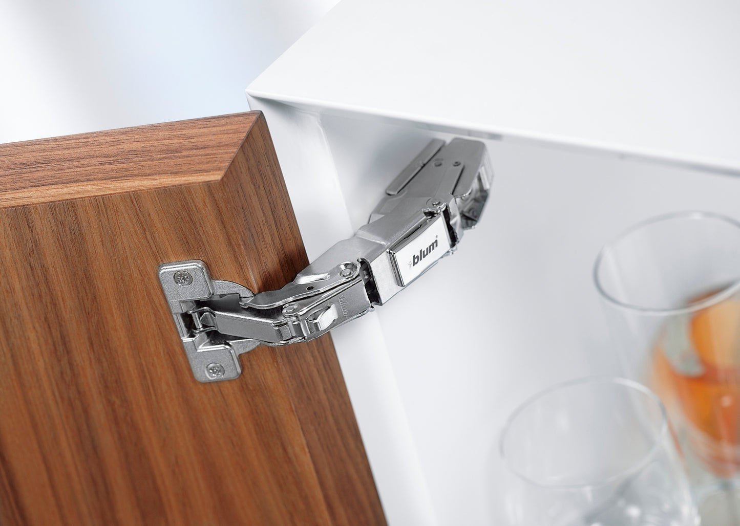 Blum 71B7550 Soft Close 155° Zero Protrusion Full Overlay Cabinet Hinge