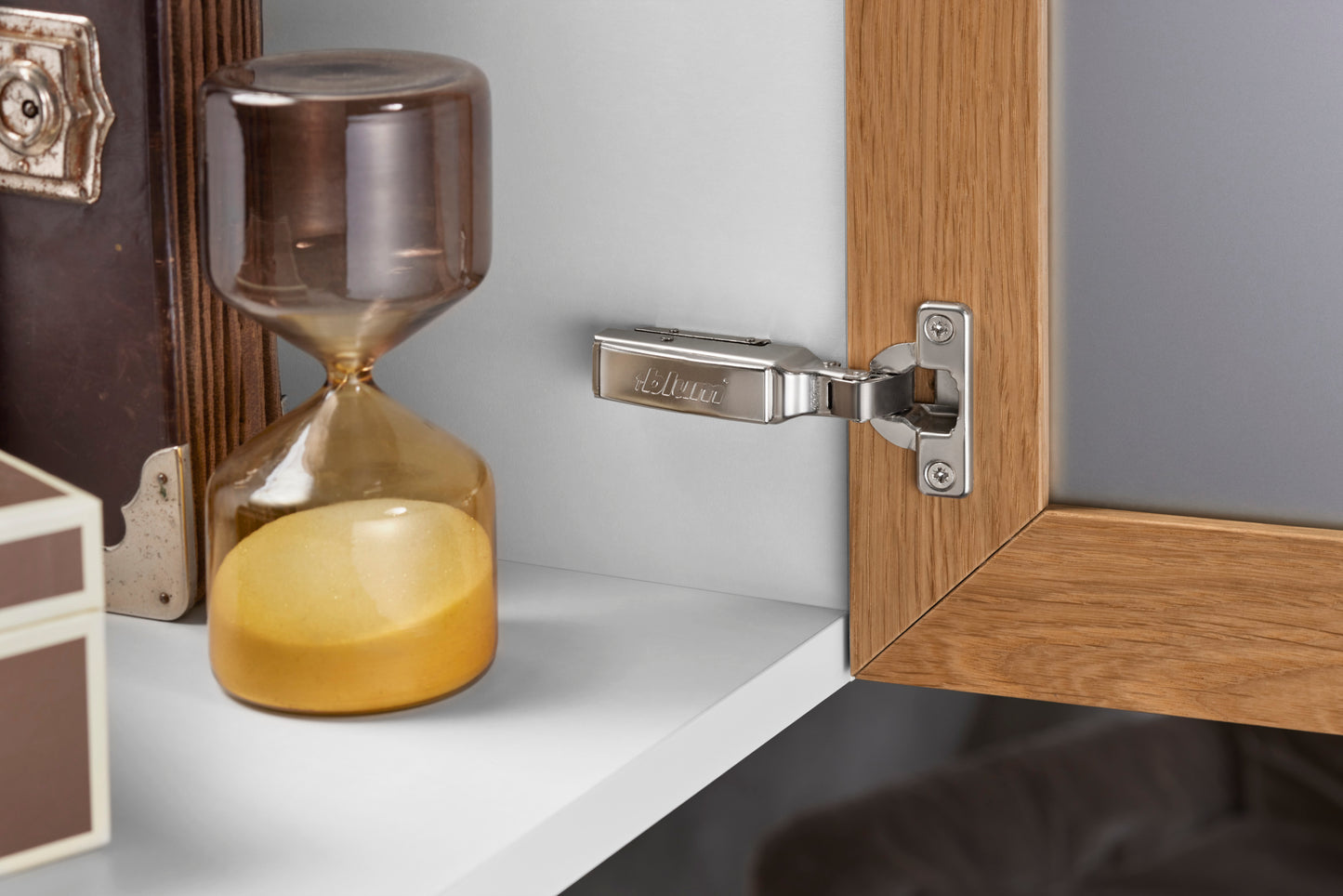 Blum 71T0550 Sprung 94° Full Overlay Mini Cabinet Hinge