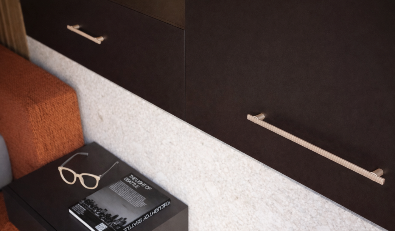 Cabinet T-Bar Ray Lines Handle Cashmere