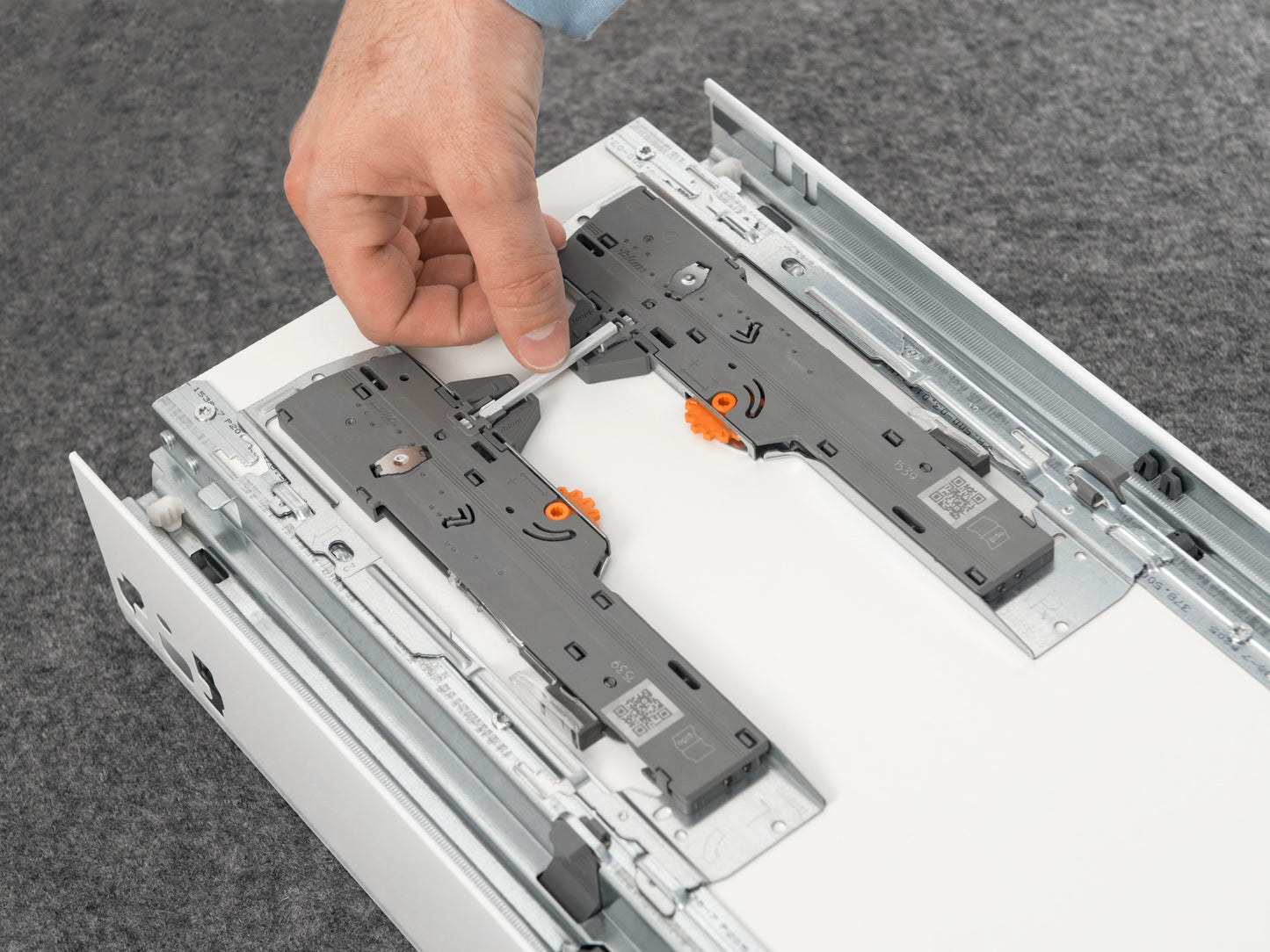 Blum Blumotion Tip-On and Latch Set for TANDEMBOX ANTARO Drawers